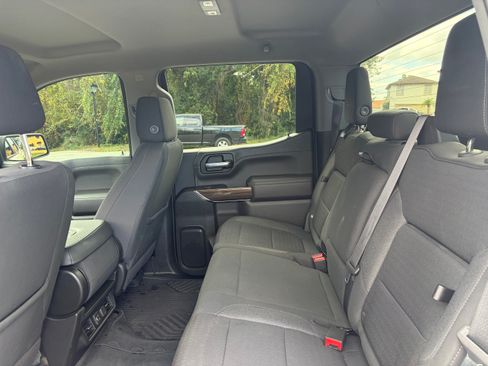 Used 2022 Chevrolet Silverado 1500 RST image 11