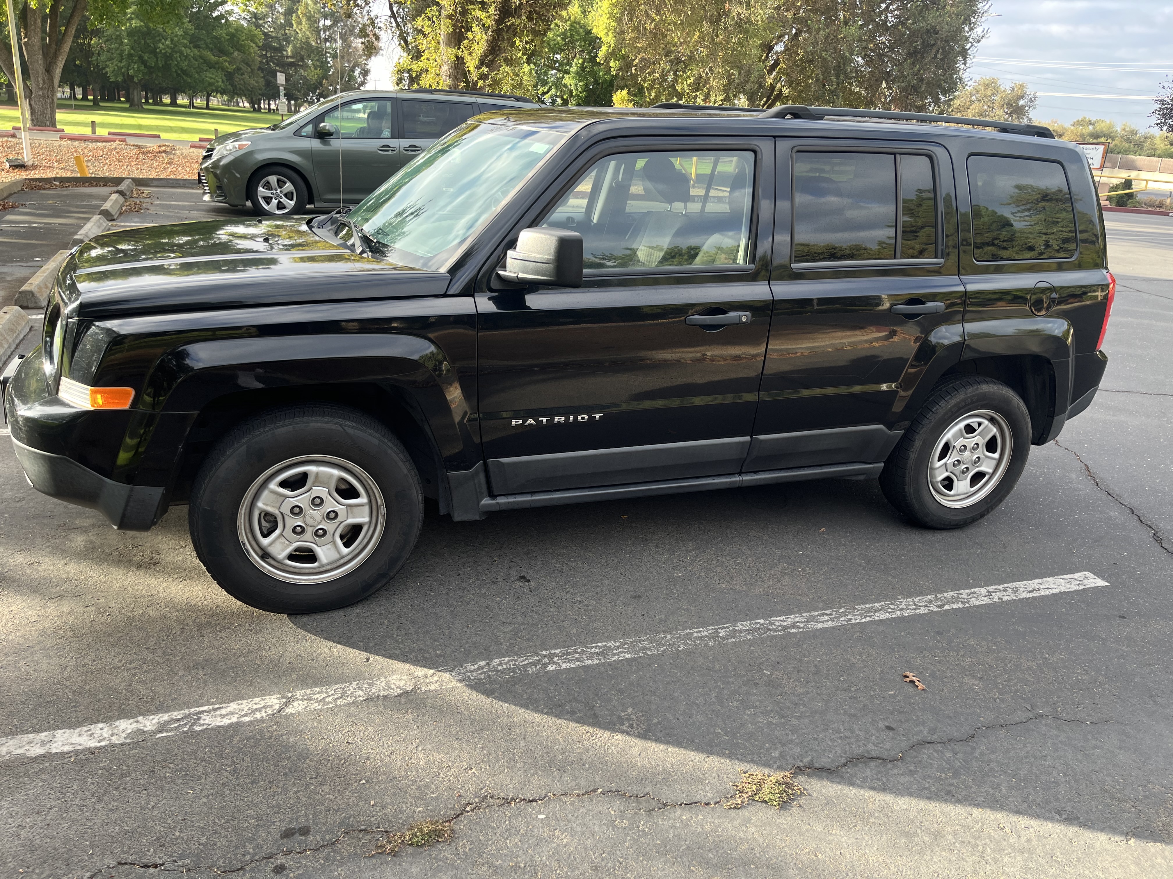 Used 2016 Jeep Patriot Sport FWD image 1