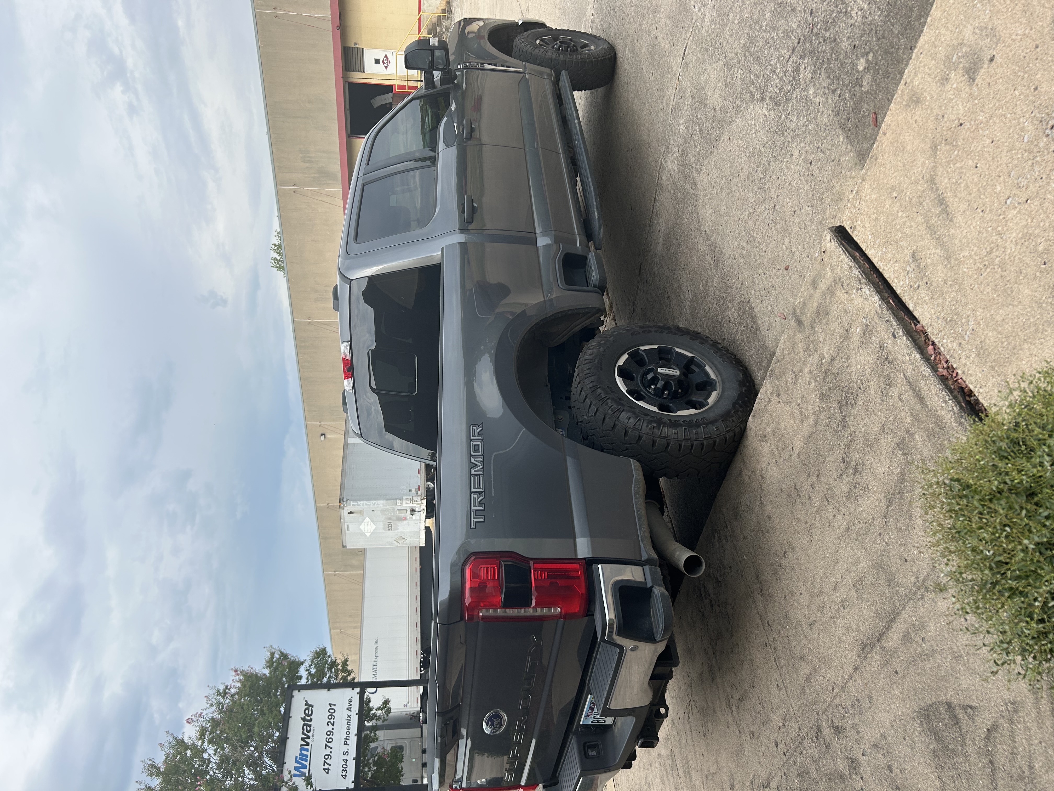 Used 2025 Ford F250 XLT w/ Tremor Off-Road Package AWD/4WD image 9