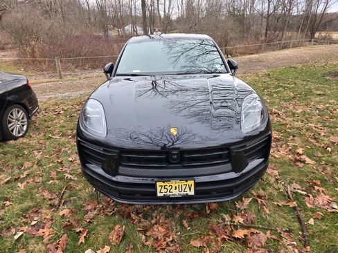 Used 2024 Porsche Macan image 4