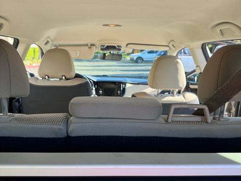 Used 2020 Subaru Outback Premium image 8