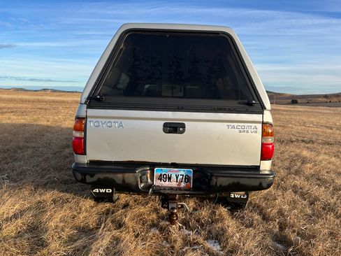 Used 2004 Toyota Tacoma 4x4 Xtracab V6 image 10