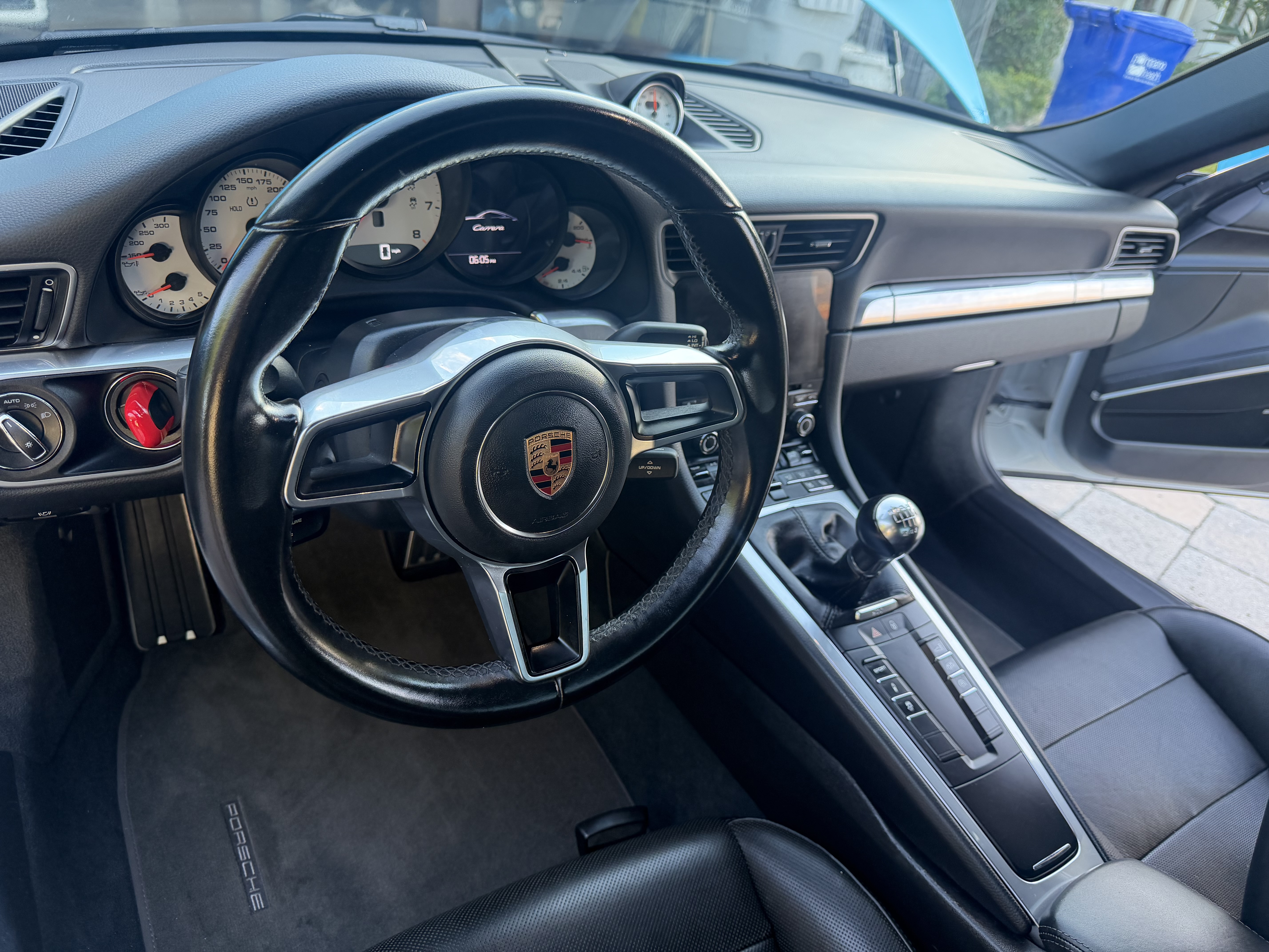 Used 2017 Porsche 911 Carrera RWD image 22