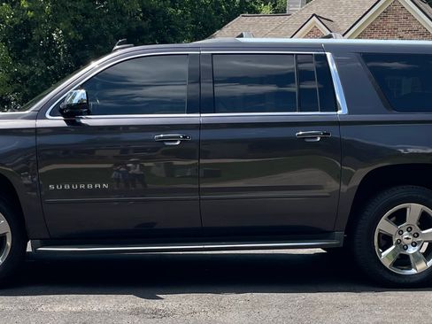 Used 2017 Chevrolet Suburban Premier AWD/4WD image 32