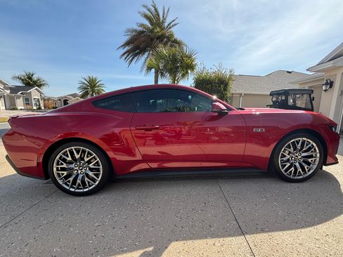 Used 2024 Ford Mustang GT Premium image 6