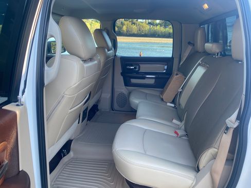 Used 2017 RAM 1500 Laramie w/ Convenience Group image 25