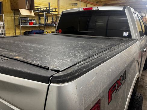 Used 2015 Ford F150 Platinum w/ Equipment Group 701A Luxury image 12