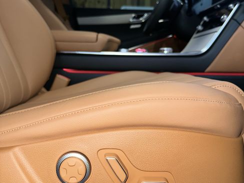 Used 2025 Genesis GV80 2.5T Advanced image 25