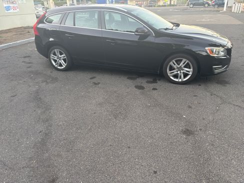 Used 2015 Volvo V60 T5 Premier image 5