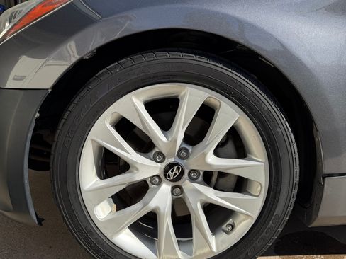 Used 2013 Hyundai Genesis 2.0T image 4