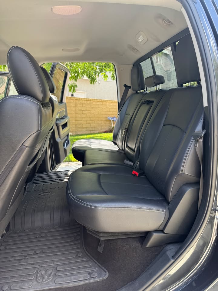 Used 2018 RAM 2500 Laramie AWD/4WD image 13