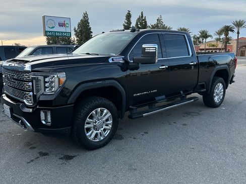 Used 2022 GMC Sierra 2500 Denali image 1