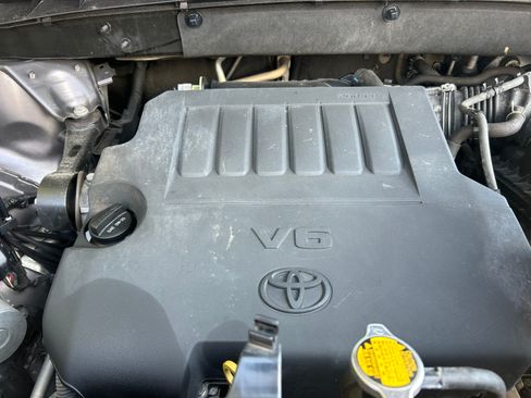 Used 2014 Toyota Highlander XLE image 21