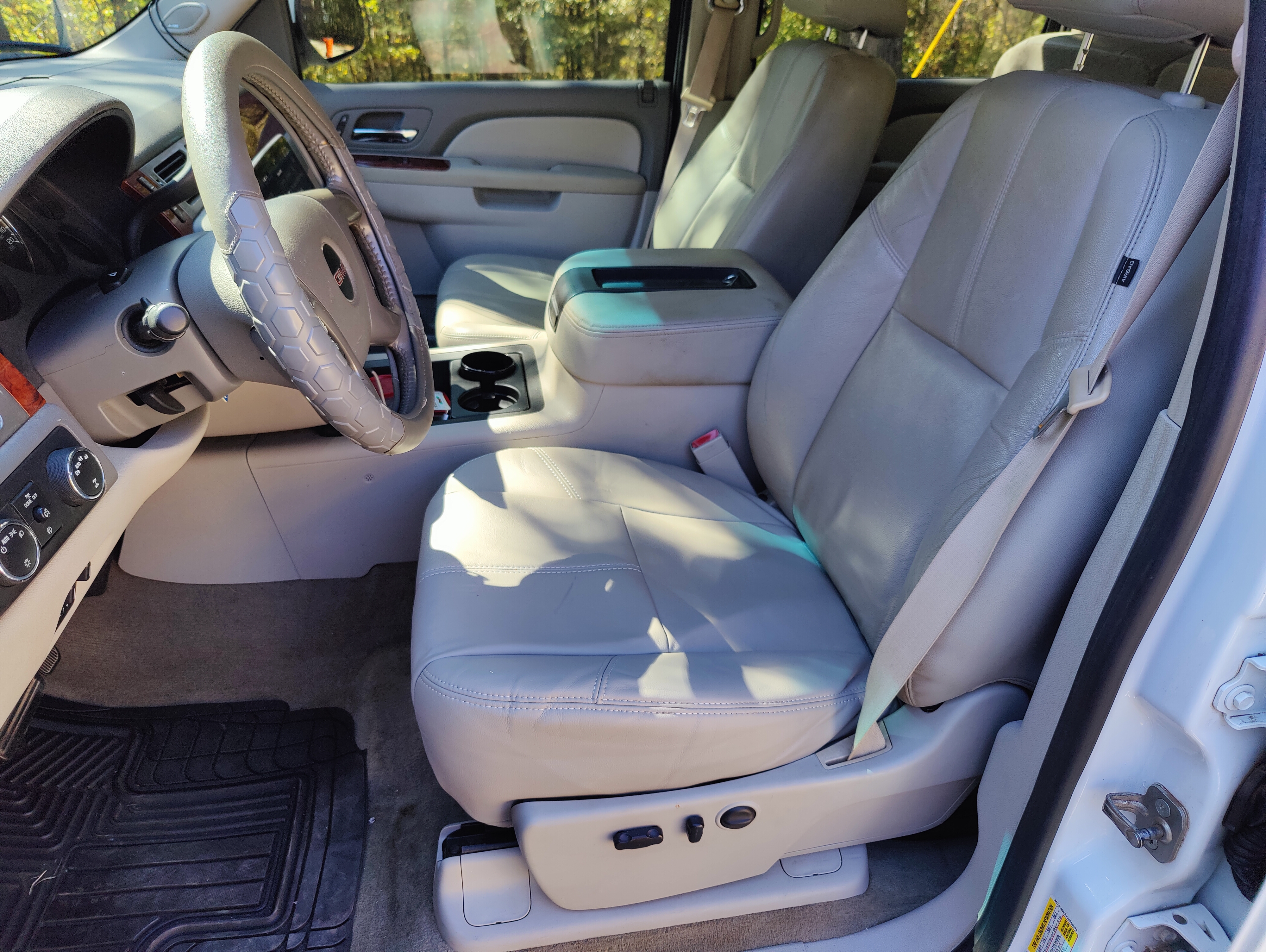 Used 2012 GMC Sierra 1500 SLT w/ SLT Convenience Package AWD/4WD image 14
