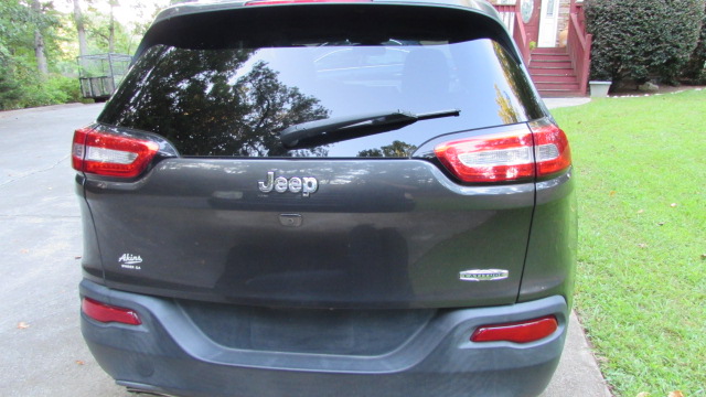 Used 2015 Jeep Cherokee Latitude FWD image 6
