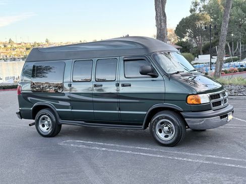 Used 2002 Dodge B1500 image 6