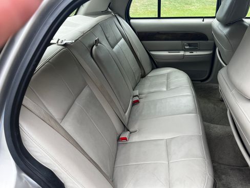Used 2008 Mercury Grand Marquis GS RWD image 12