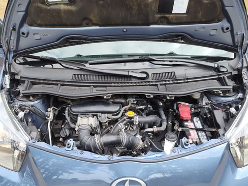 Used 2014 Scion iQ image 5