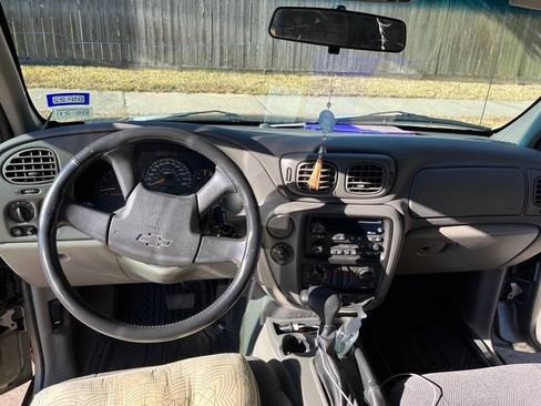 Used 2003 Chevrolet TrailBlazer LT image 4