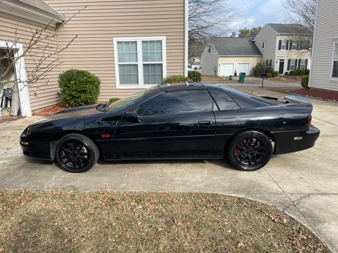 Used 1998 Chevrolet Camaro Z28 w/ Preferred Equipment Group 2 image 4