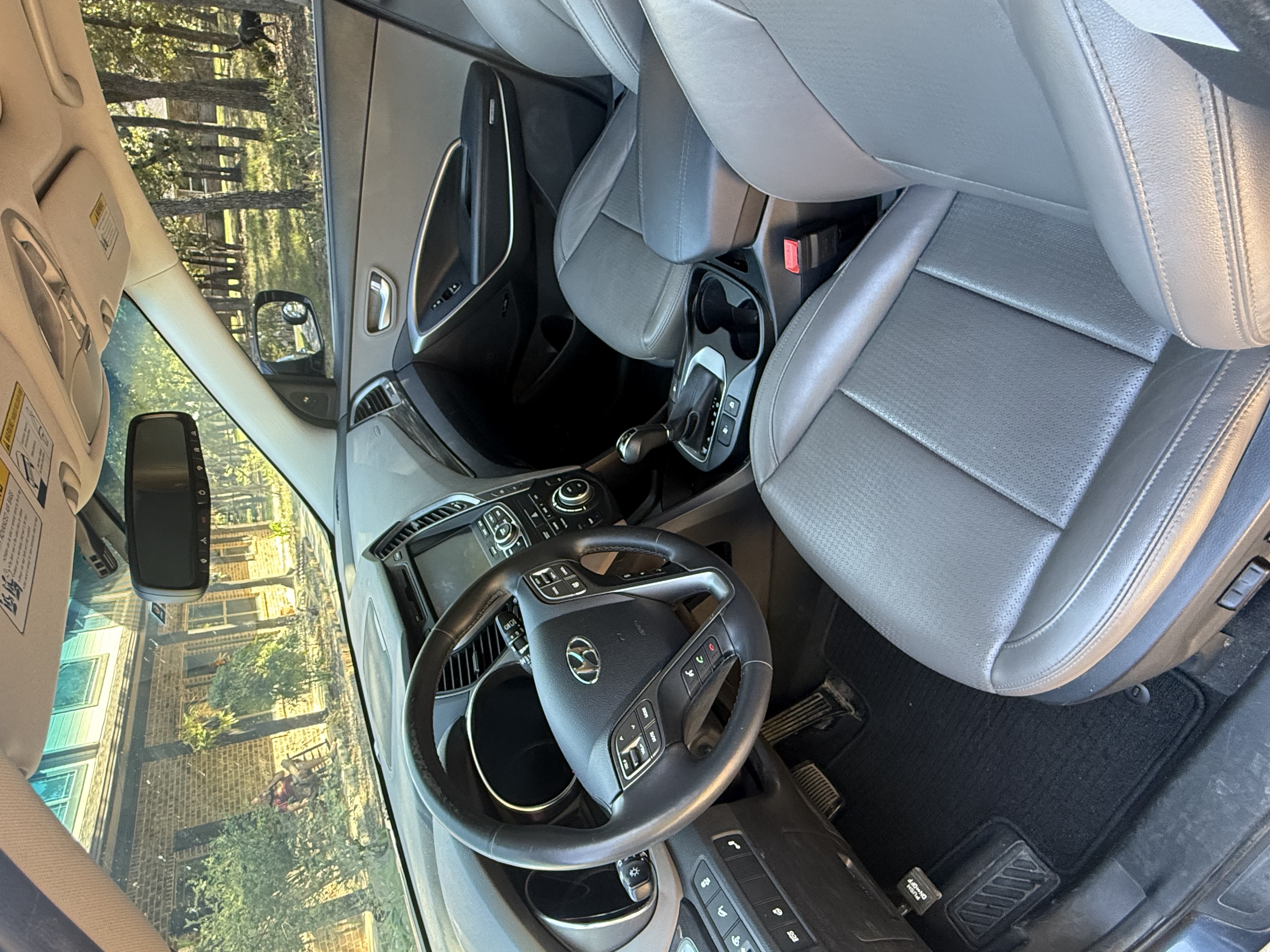 Used 2015 Hyundai Santa Fe Sport 2.0T w/ Option Group 05 FWD image 4