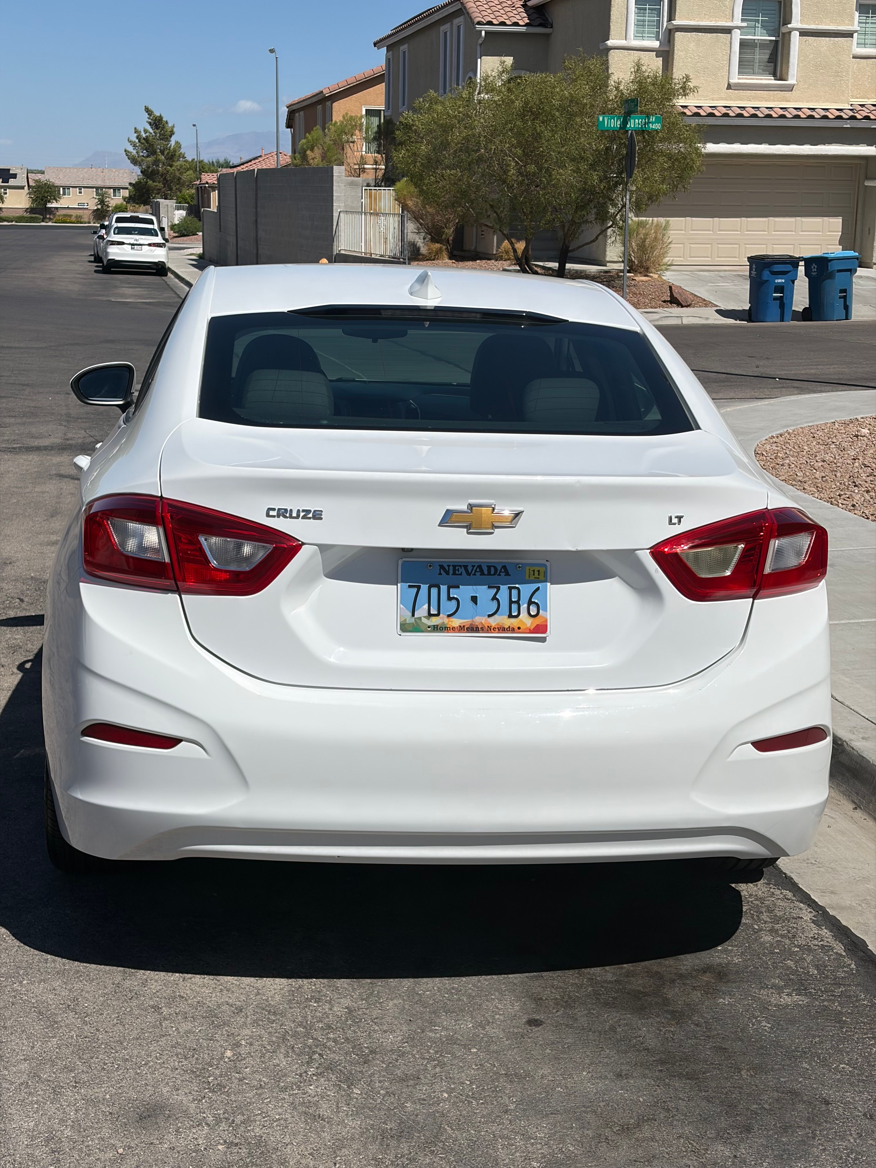 Used 2017 Chevrolet Cruze LT FWD image 5