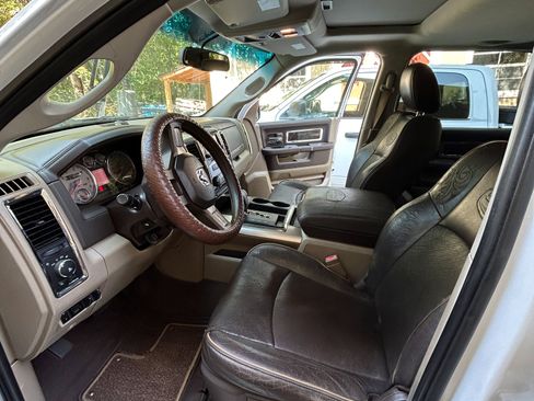 Used 2011 RAM 1500 Laramie Longhorn image 8