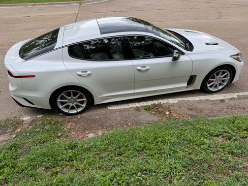 Used 2019 Kia Stinger GT2 AWD/4WD image 26