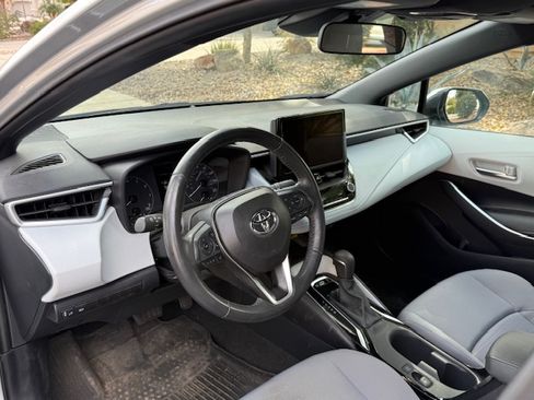 Used 2024 Toyota Corolla SE image 6