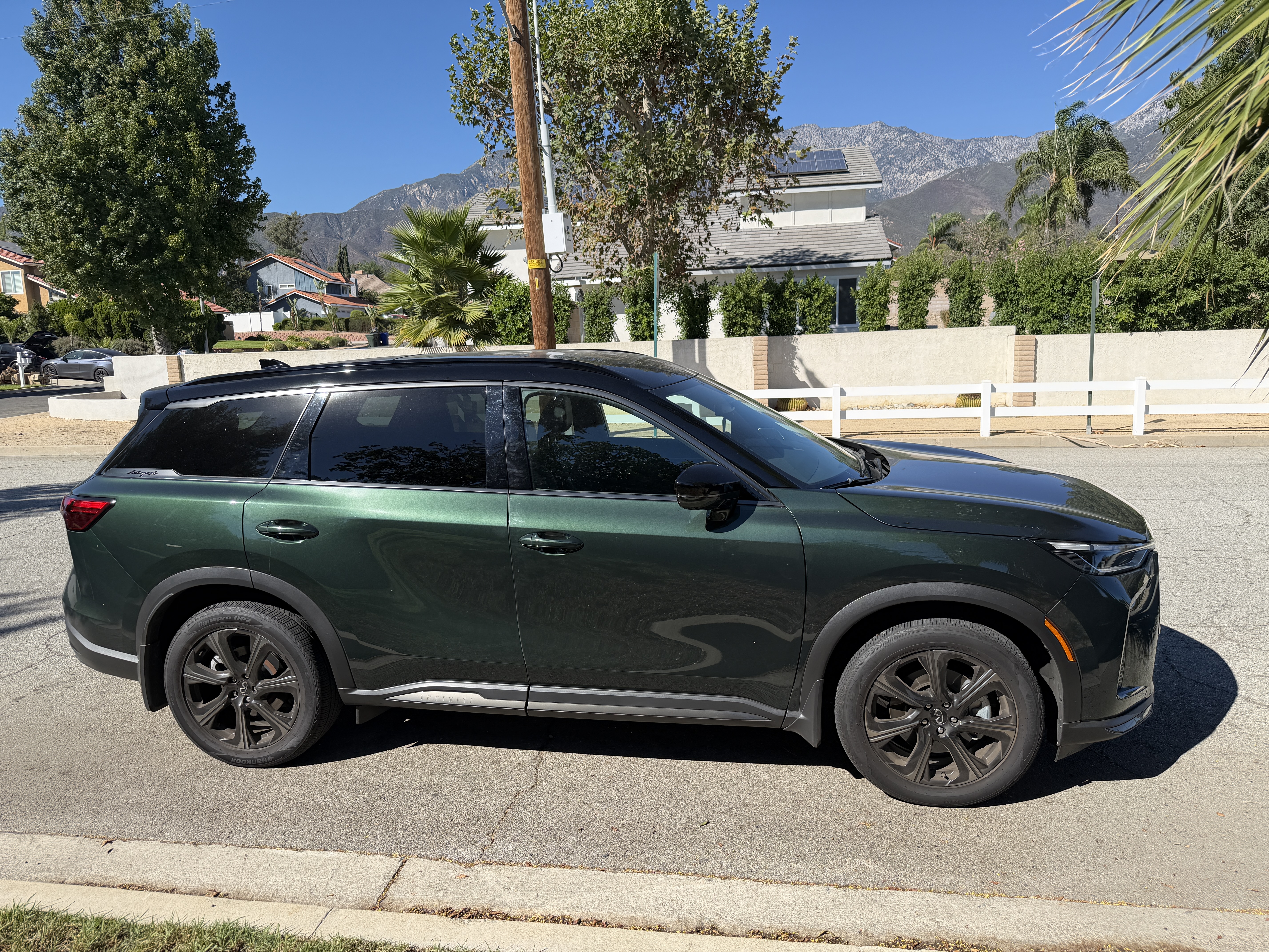 Used 2026 INFINITI QX60 Autograph w/ Dark Cargo Package AWD/4WD image 1