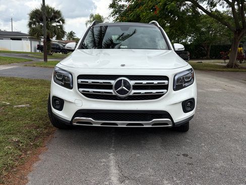 Used 2022 Mercedes-Benz GLB 250 250 Sport Utility 4D image 1