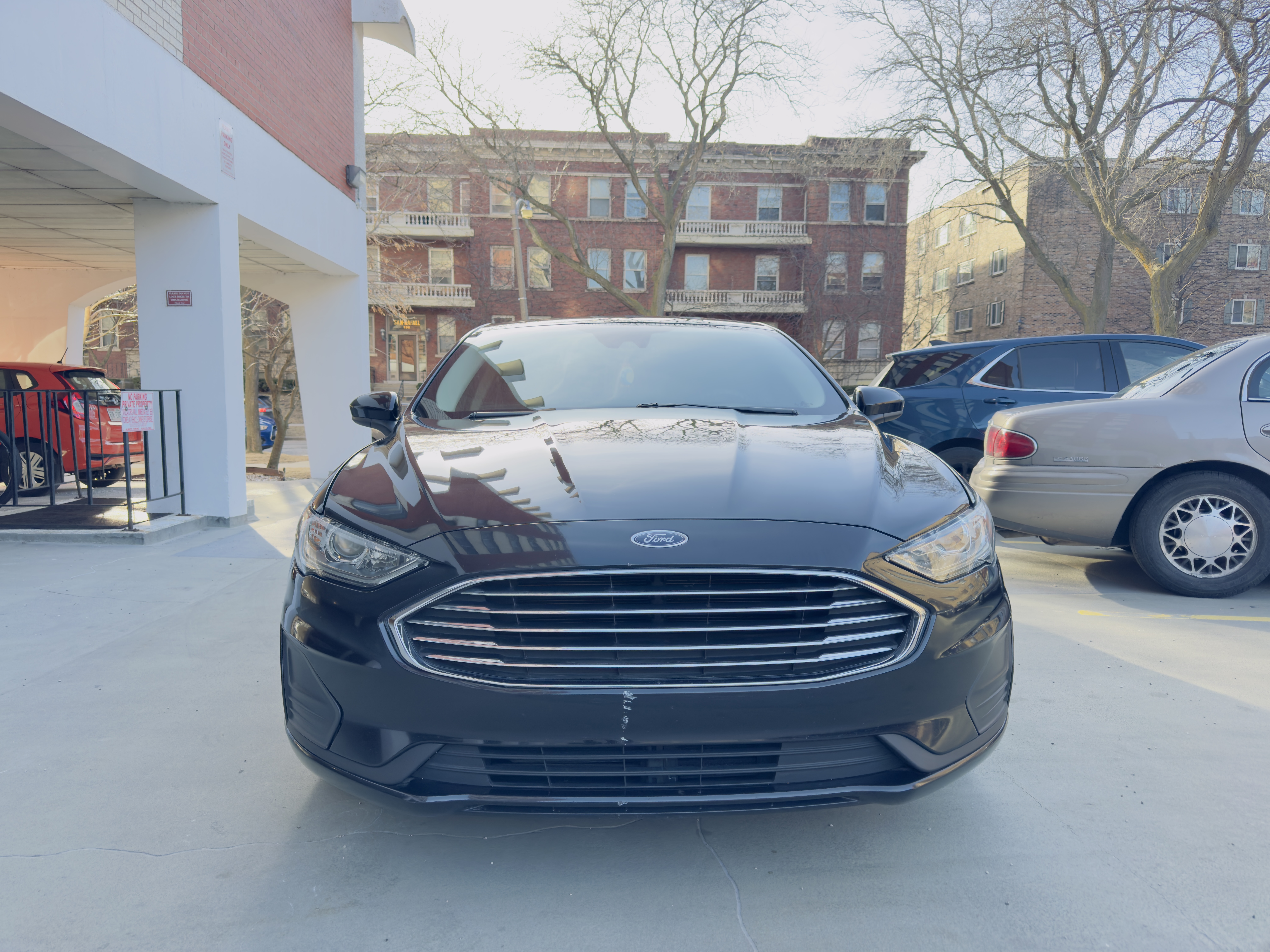 Used 2019 Ford Fusion SE FWD image 6