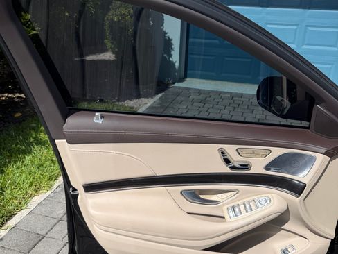 Used 2015 Mercedes-Benz S 550 Sedan image 24
