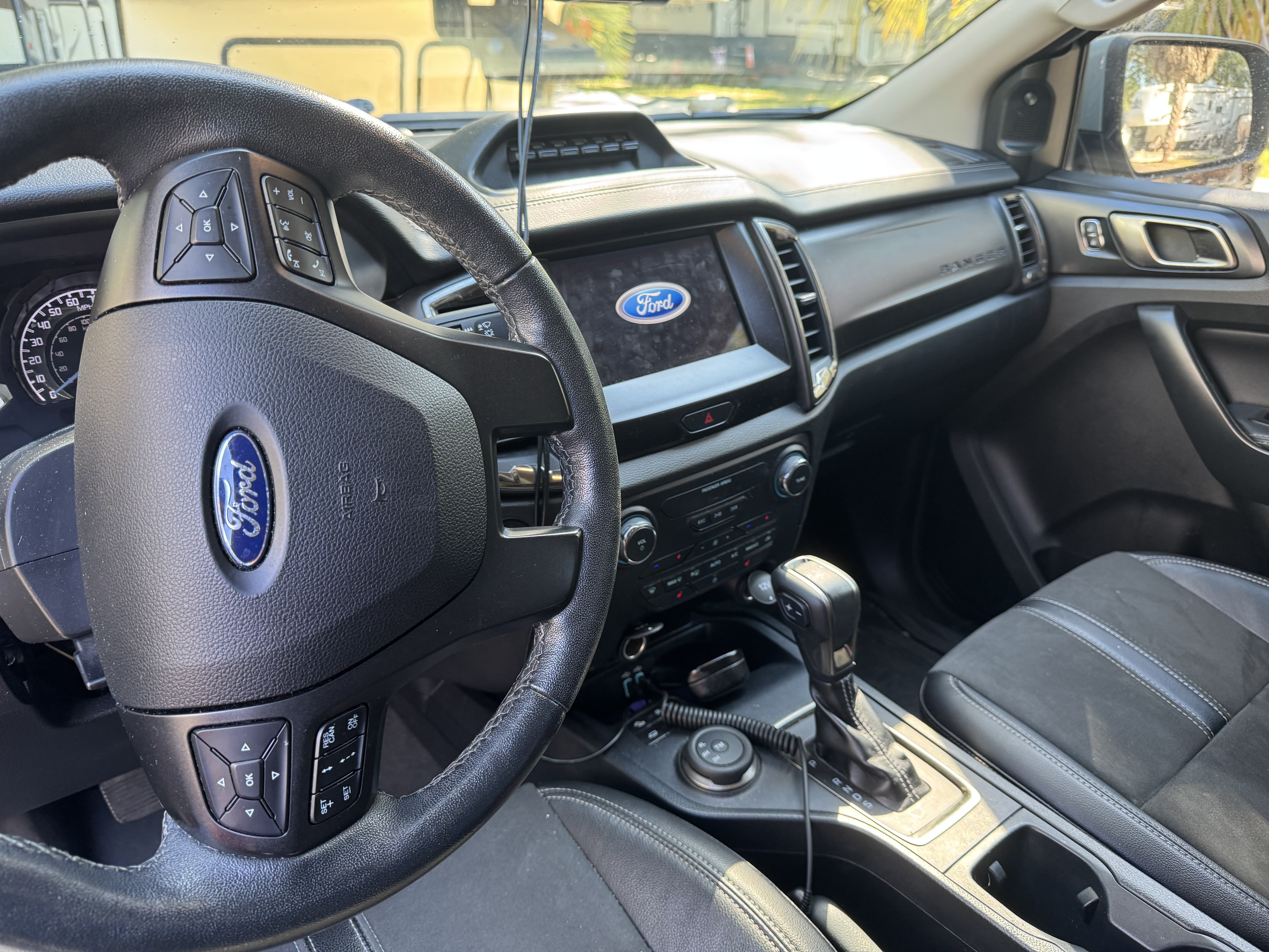 Used 2022 Ford Ranger Lariat w/ Tremor Off-Road Package AWD/4WD image 9