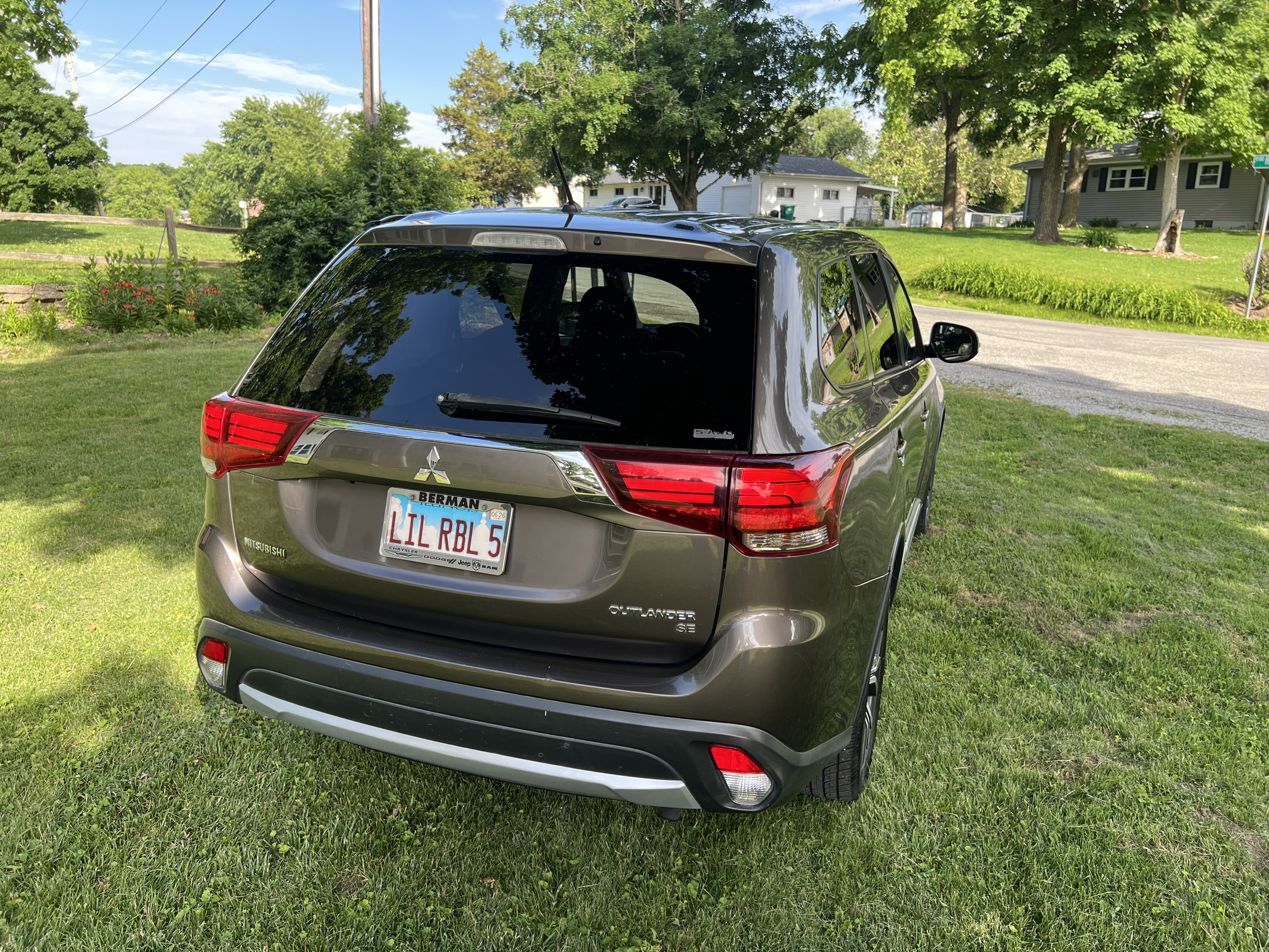 Used 2016 Mitsubishi Outlander SE AWD/4WD image 14