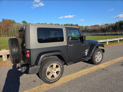 Used 2010 Jeep Wrangler Sahara w/ Dual Top Group image 6
