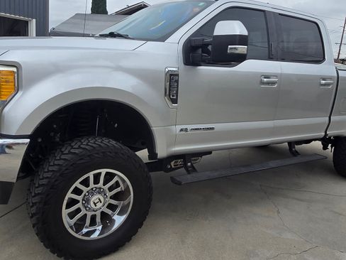 Used 2017 Ford F250 Lariat AWD/4WD image 13