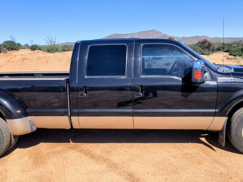 Used 2012 Ford F350 King Ranch w/ King Ranch w/Chrome Pkg image 9