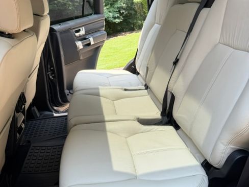 Used 2013 Land Rover LR4 HSE LUX AWD/4WD image 10