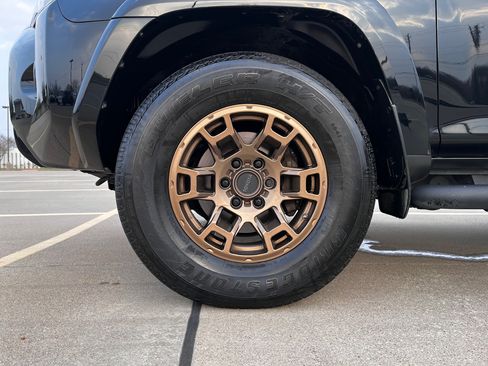 Used 2023 Toyota 4Runner 40th Anniversary SE image 26