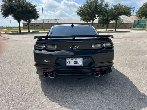Used 2023 Chevrolet Camaro ZL1 RWD image 5