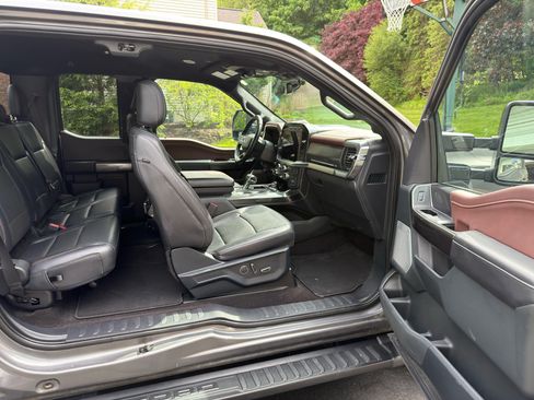 Used 2021 Ford F150 Lariat w/ Equipment Group 502A High AWD/4WD image 16