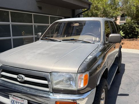 Used 1998 Toyota 4Runner SR5 AWD/4WD image 2