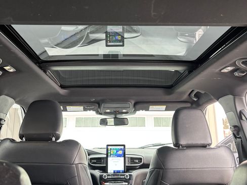 Used 2022 Ford Explorer ST w/ Equipment Group 401A image 12