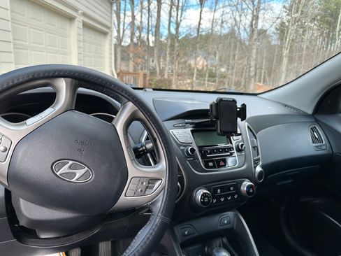 Used 2013 Hyundai Tucson GLS image 13