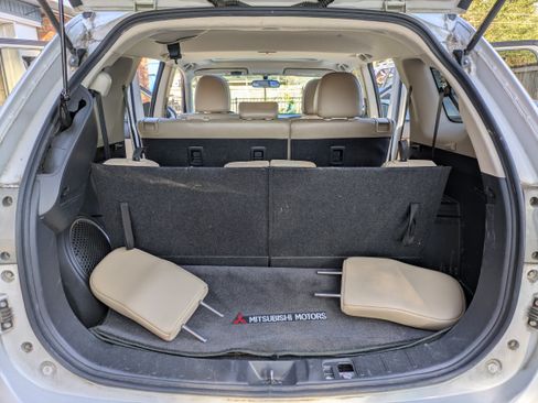 Used 2015 Mitsubishi Outlander SE image 13