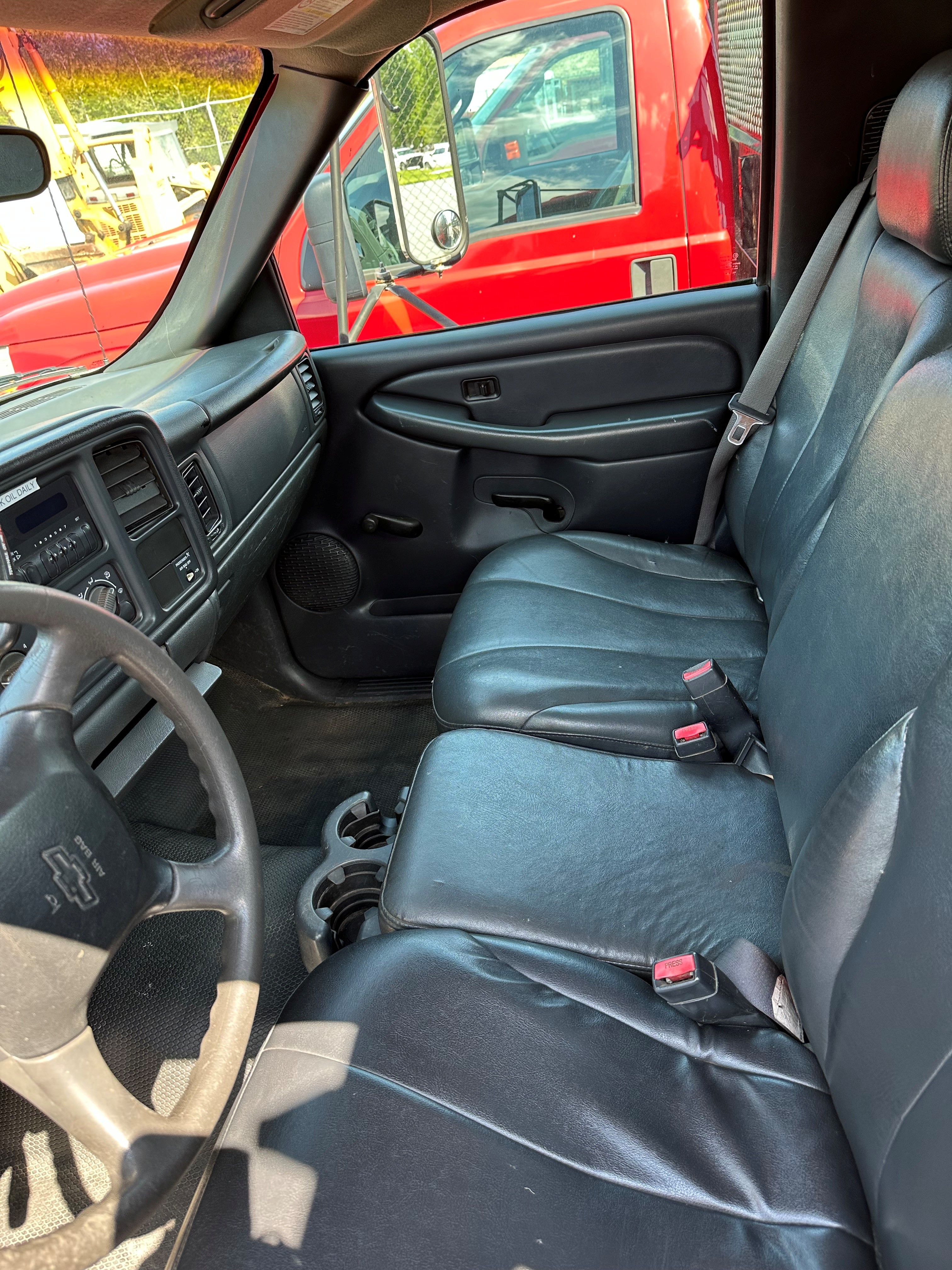 Used 2002 Chevrolet Silverado 3500 2WD Regular Cab image 8