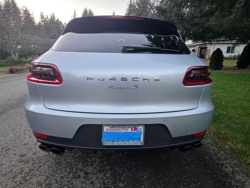 Used 2017 Porsche Macan S image 10