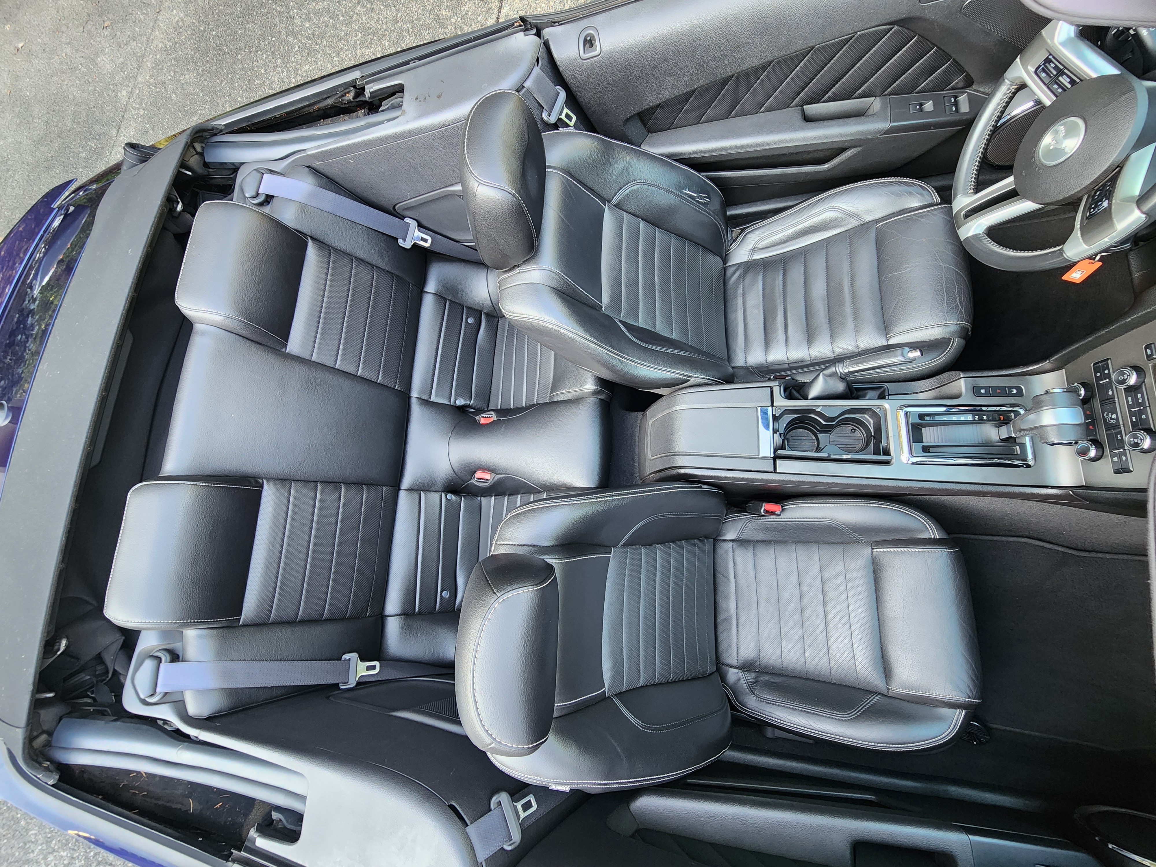 Used 2010 Ford Mustang GT RWD image 13