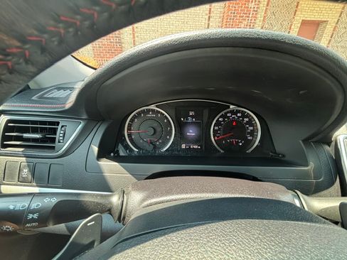 Used 2017 Toyota Camry SE FWD image 9